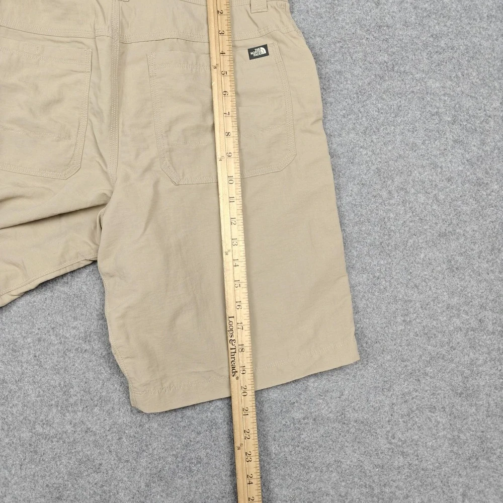 The North Face Shorts‎ Mens 32 Beige Nylon Cargo Outdoor Hiking Travel Pockets